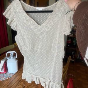 Apt 9 size unknown but probably large or xl! It fits on my xxl/2xl body